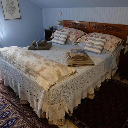 Hassin Bed & Breakfast
